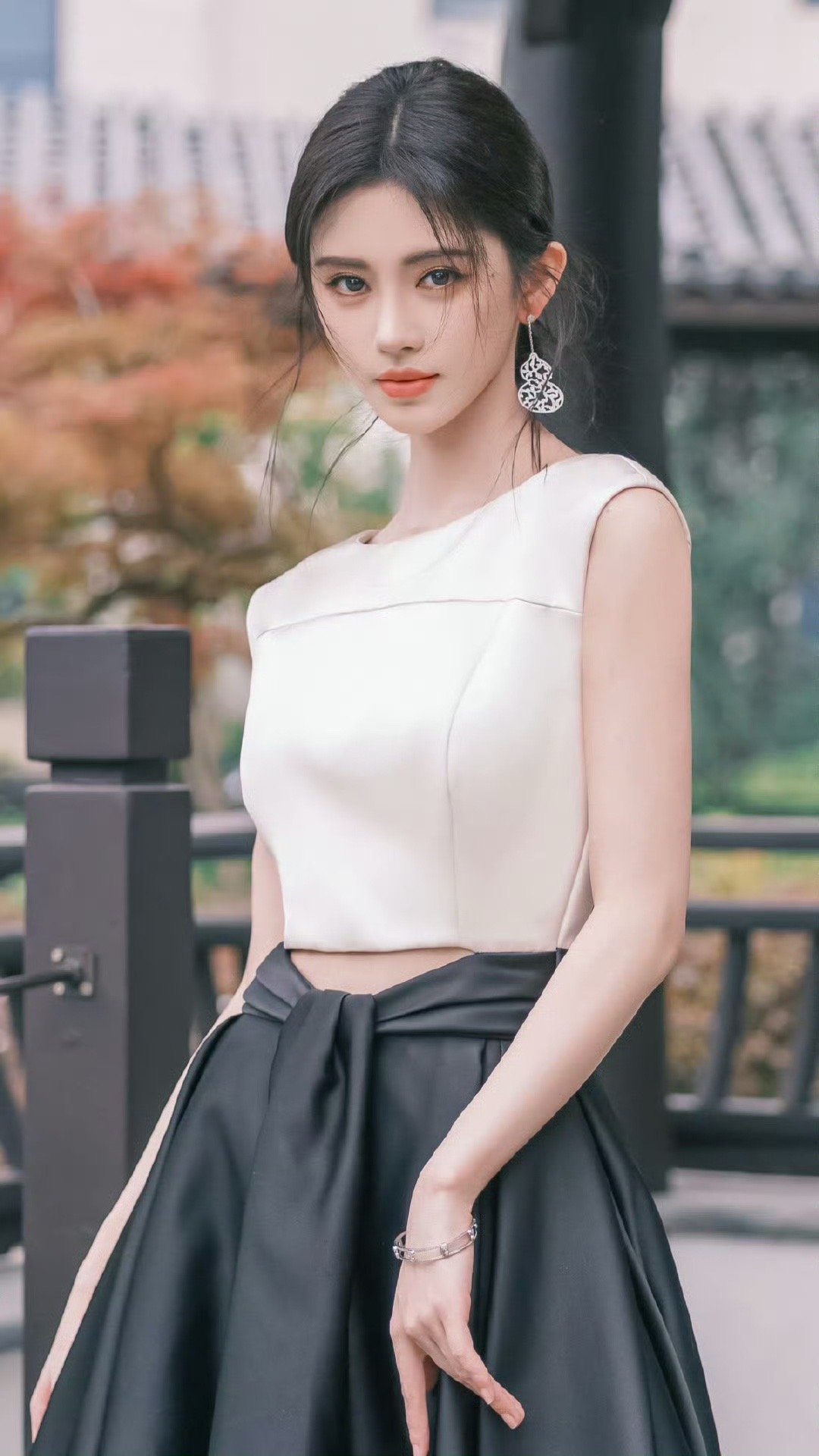 华天崎给鞠婧祎化的裸感妆鞠婧祎的撕拉片非常出圈，是本周热度第一女明星🤩[憧