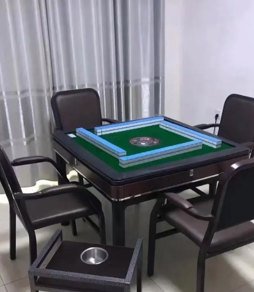 麻将馆老板把人得罪了而不自知的几种行为：第一，过于算计，本来茶水饭钱都是从牌