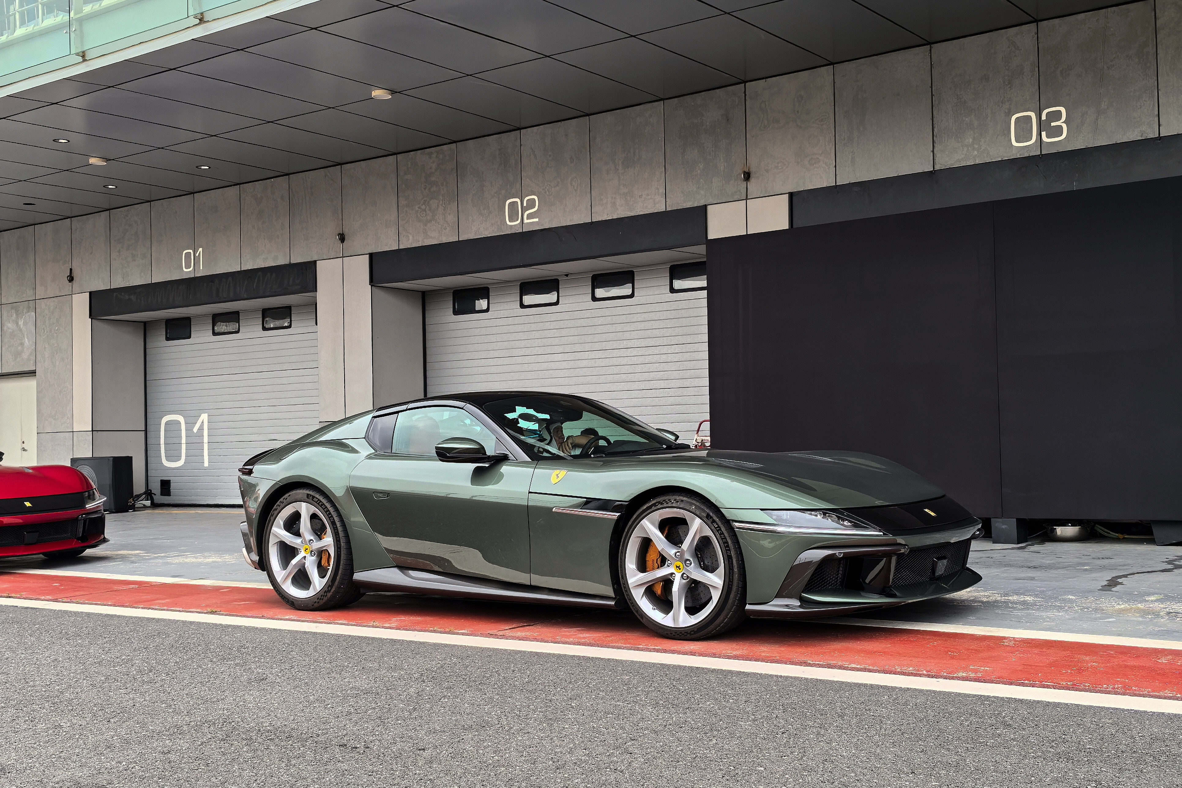 Ferrari12Cilindri&12CilindriSpider法拉