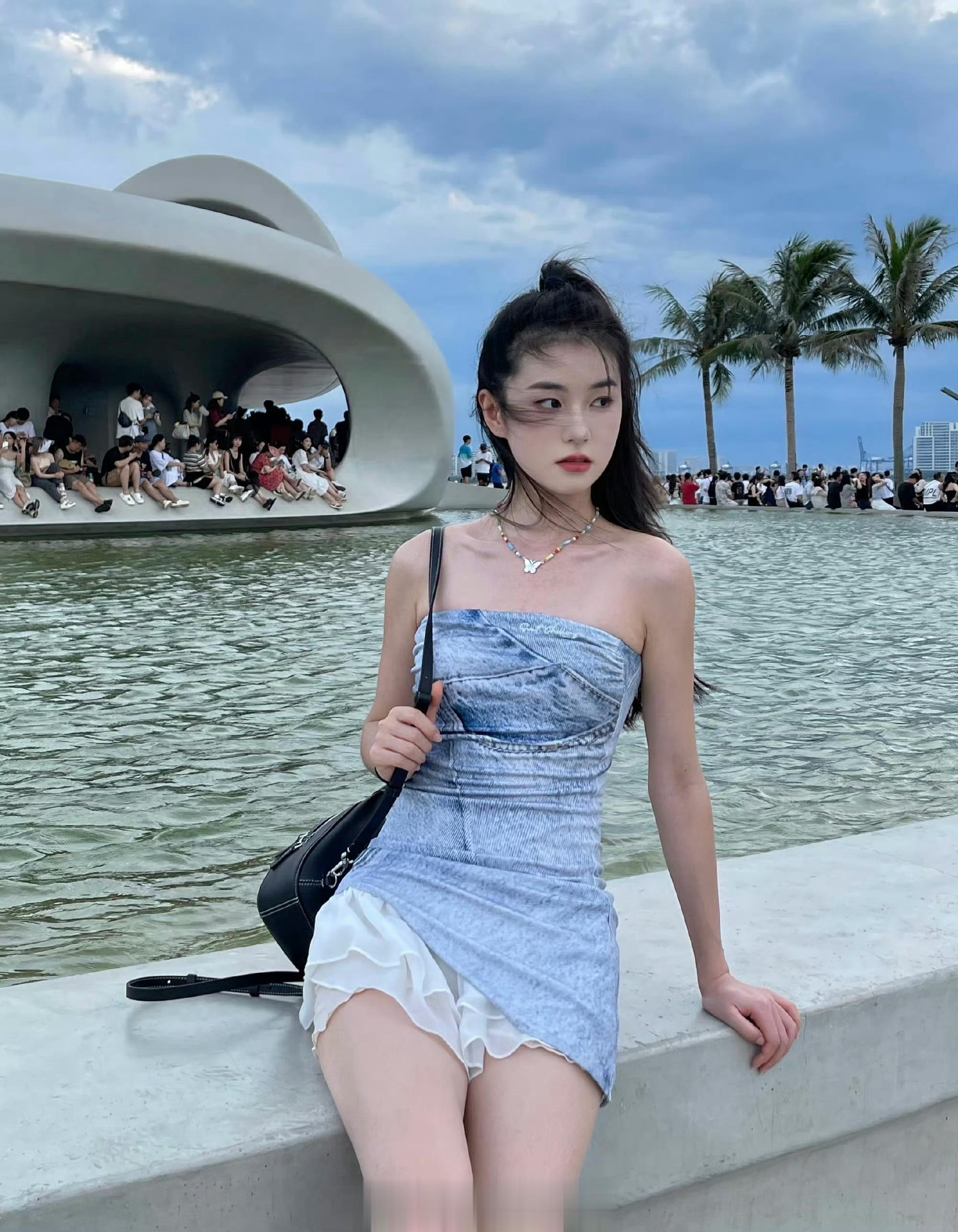 时尚博主，来自陕西的小姐姐[比心]​​​