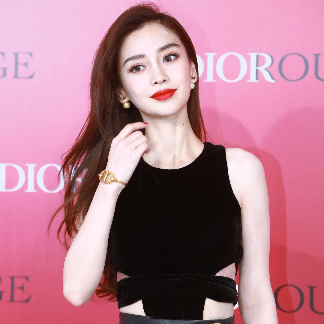 杨颖迪奥活动，这状态确实太牛了。#Angelababy十年前的迪奥秀场#​