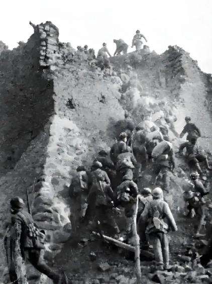 1948年3月，临汾攻坚大战在即，战场形势呈现出极端悬殊的攻防差距。临汾城防
