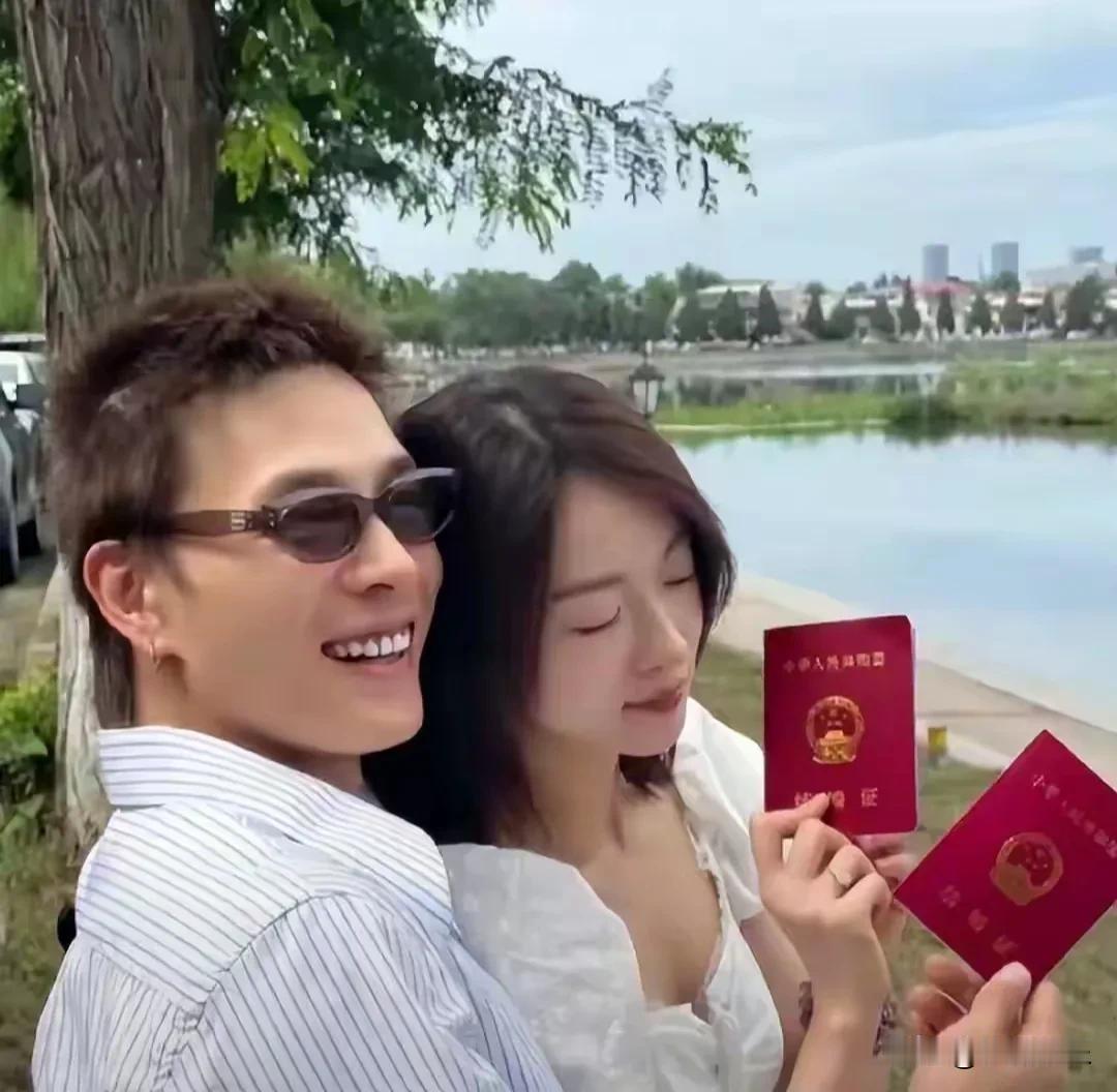 吴谨言夫妻俩，引发热议！8月4日，吴谨言冲上热搜！不是因为新剧《凤不栖》杀