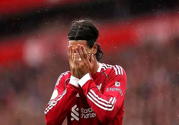 连败止不住，斯洛特无能为力，利物浦无颜面对三冠教头克洛普！最近利物浦更衣室炸