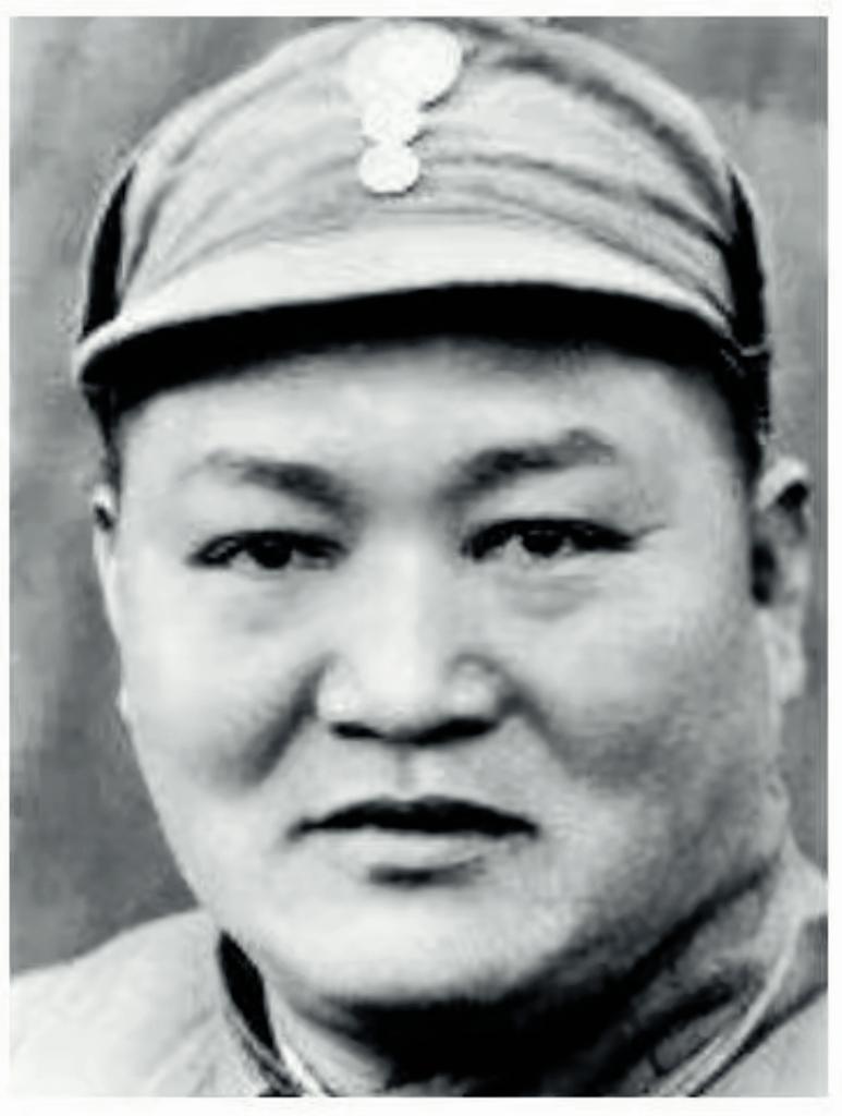 他当过红军军团长，八路军组建时却没人要，毛主席怒斥：这简直是瞎胡闹！
