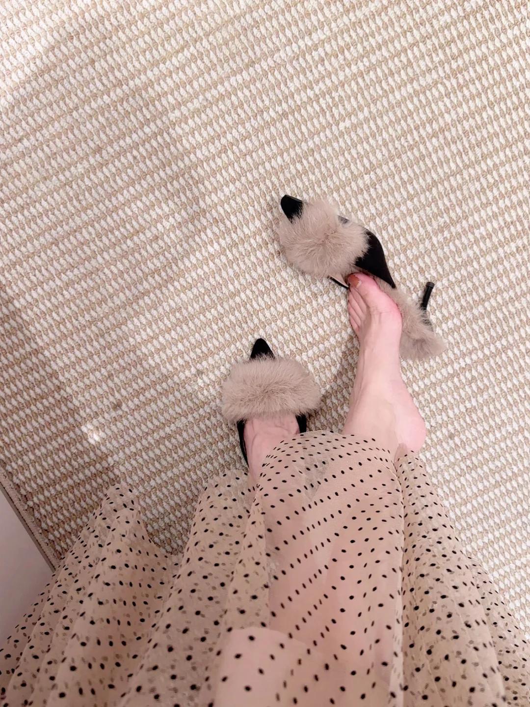 柔软的拖鞋，舒适的穿搭，轻松的一天怎么穿出成熟、气质感晒晒你的今日穿搭吧怎样