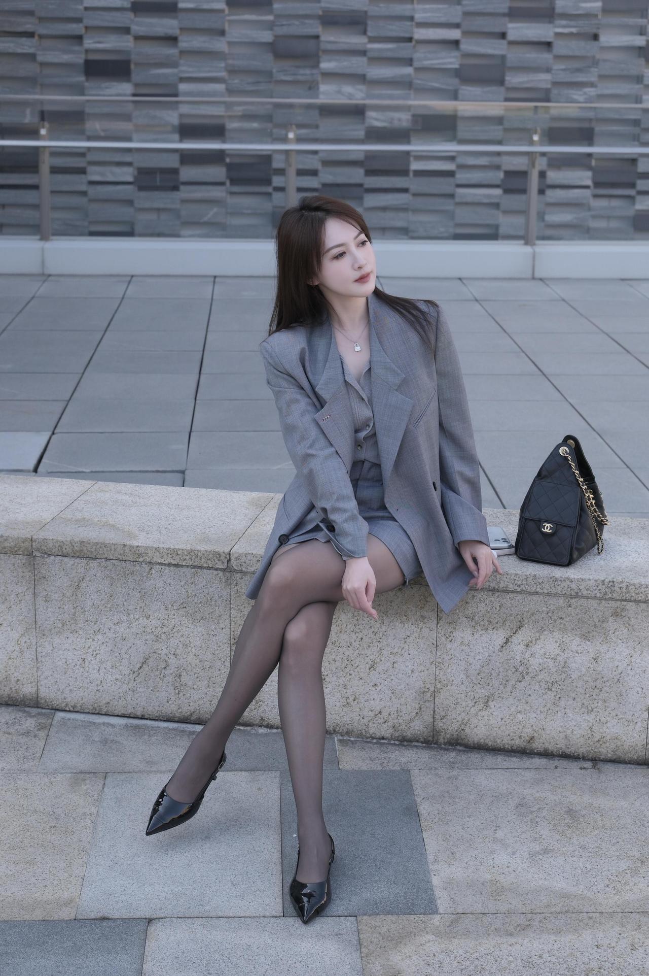 穿套装被搭讪的一天~