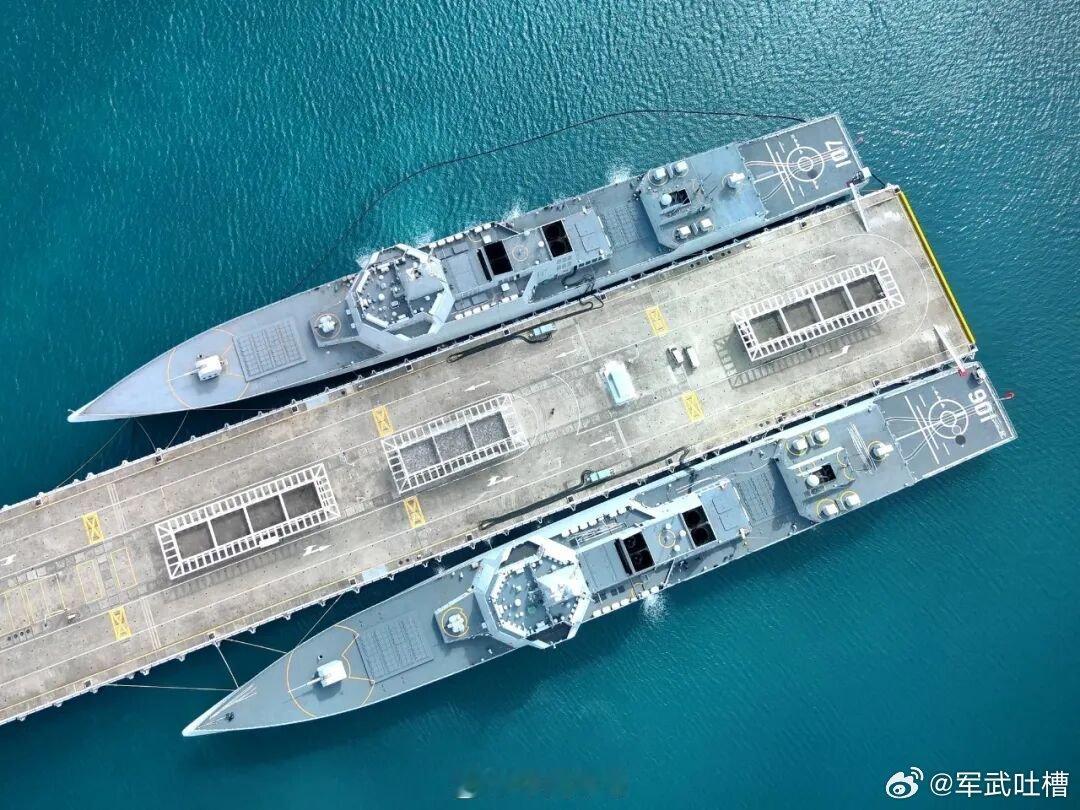 两艘055同港停靠，人类驱逐舰的颜值和武力值天花板尽显无疑
