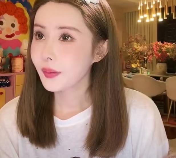 原来38岁的女人，早就不是20岁时那个样子了。刚和小16岁男友分手不到一年的韦雪