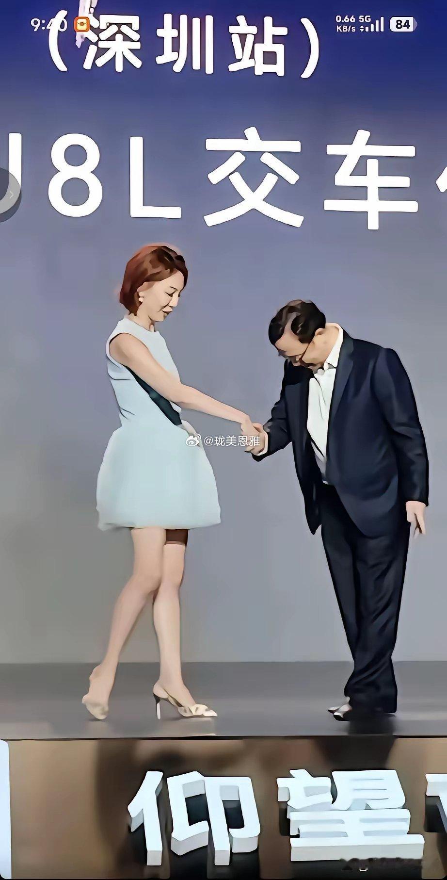 王传福这一弯腰，道出比亚迪圈粉的真相！