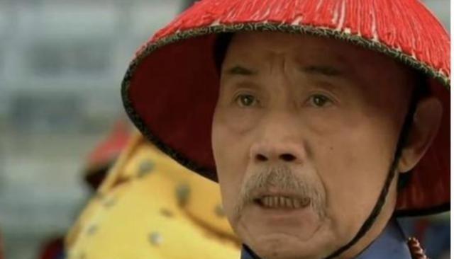 张廷玉试探着问乾隆：“臣近八十岁了，可不可以荣归故里了？”没想到，乾隆“唰”得变