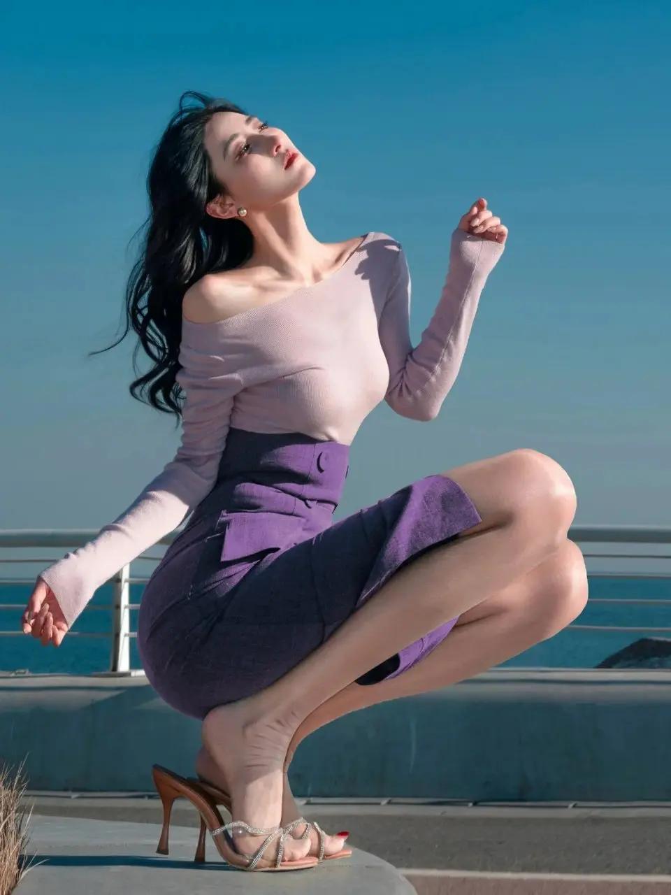 紫色鸢尾花OOTD。玩法合伙人计划戶外健身运动健身女孩