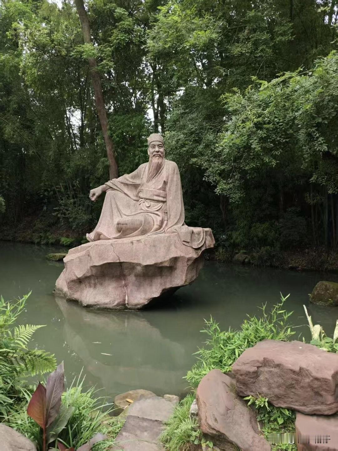 我记得最深的一首古诗词应该是苏轼的《水调歌头》。苏轼的《水调歌