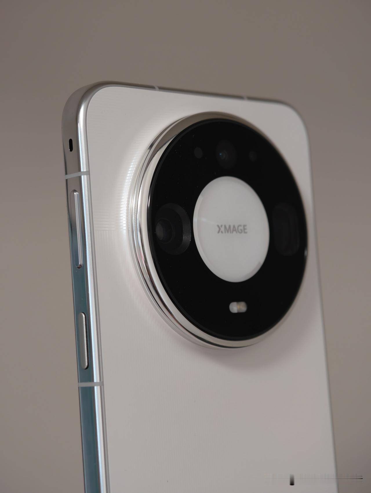 你们发现没，今年华为Mate90ProMax没那么火，主要是因为华为把Pro