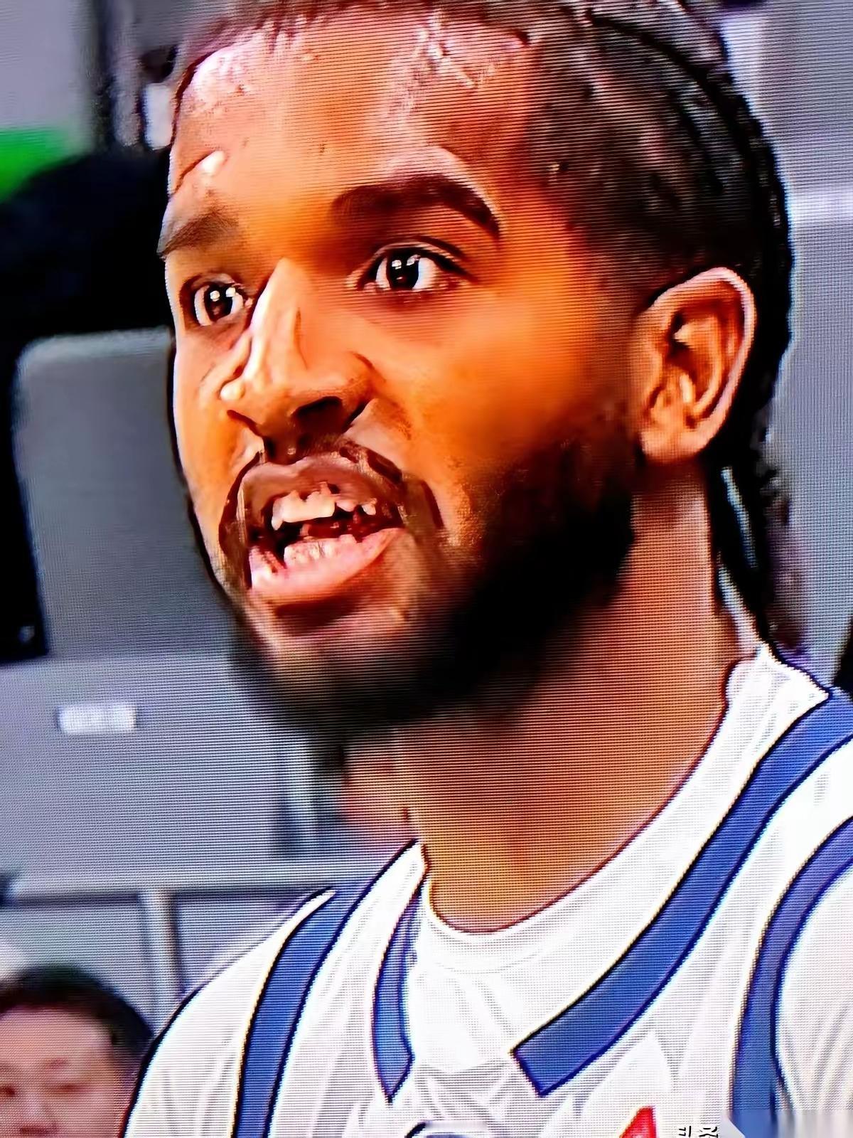 克里斯这波操作真是把人看傻了！直接撂挑子不干了，CBA赛场还真少见这么任性的外援