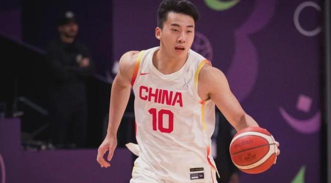 不管怎么样，王俊杰的表现已经锁定一名前锋的名额！世界杯在即，中国队要在11月前