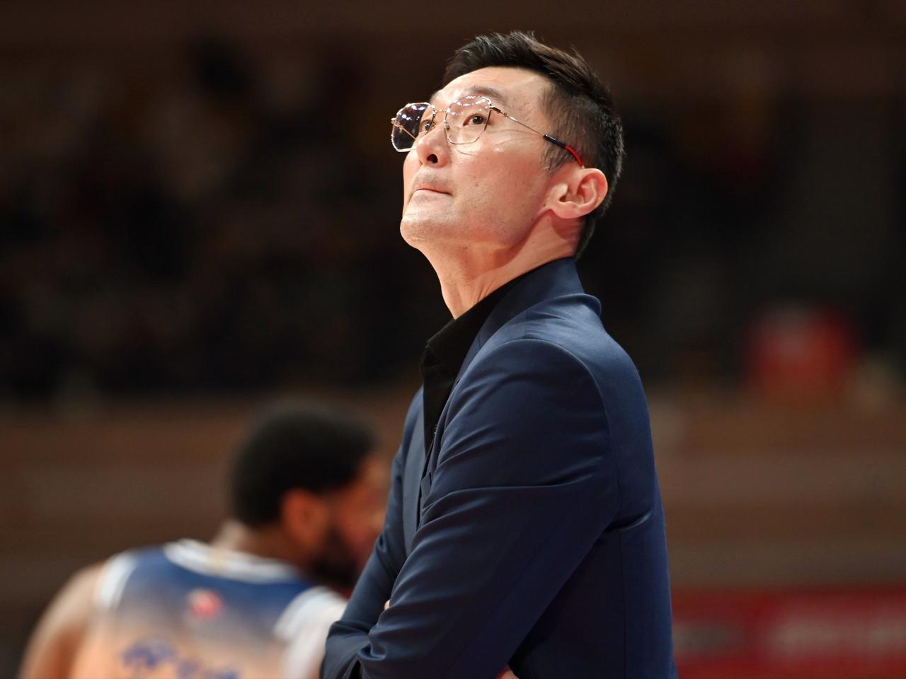 因身体原因辞职，怎么感觉CBA主教练体质那么差？刘炜指导因为身体原因，辞去了