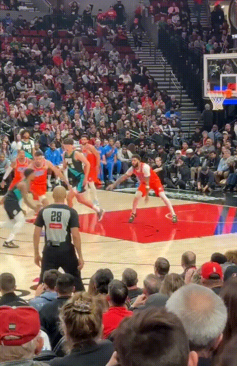 开拓者队的第三中锋，中国新星杨瀚森今天表现太差强人意！投篮三不沾表现太雷人了！本