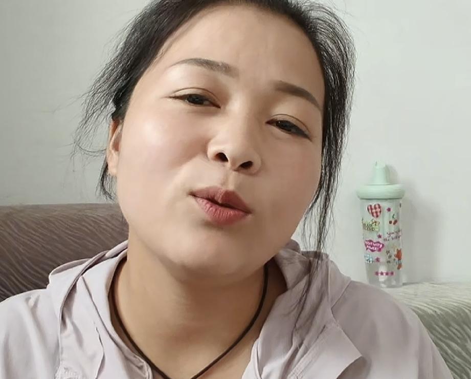 厉怀远发小媳妇抓住流量密码直播间人数破百说了大实话林丽话里话外终于尝到了生活