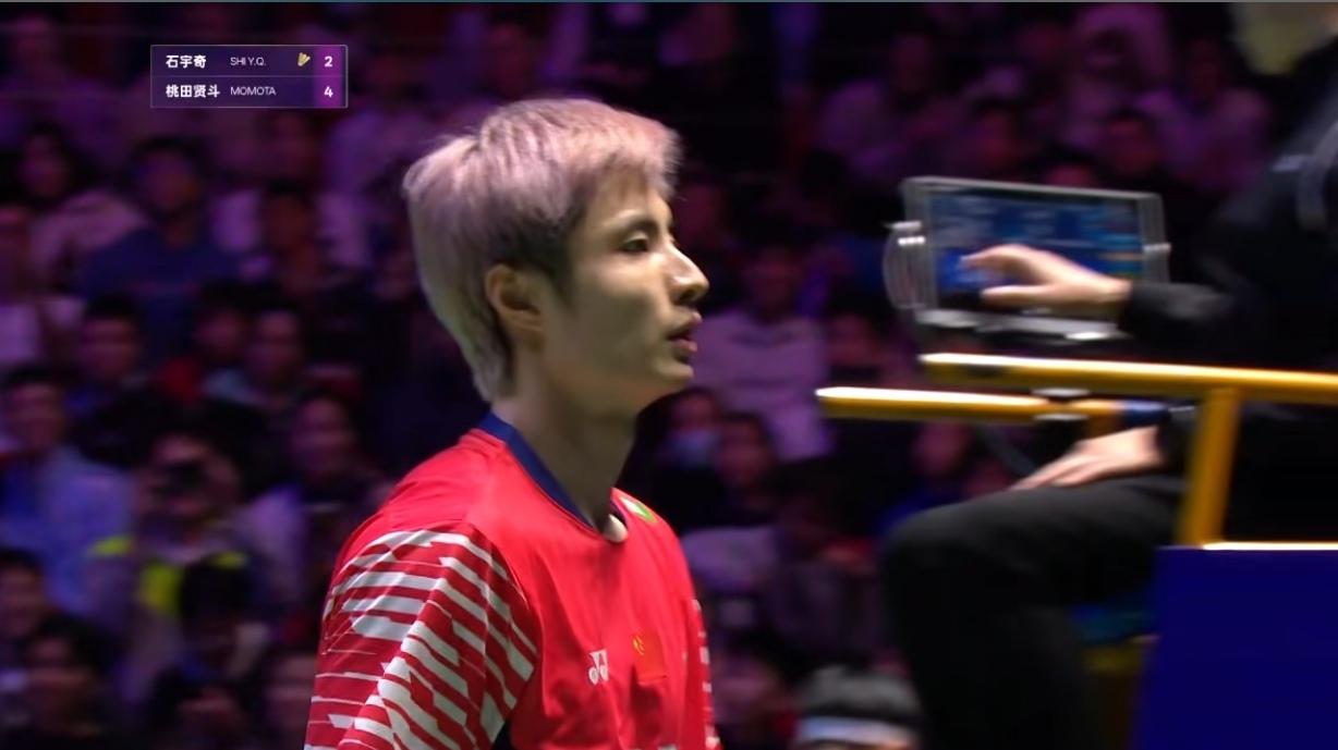 世界冠军就是世界冠军石宇奇有惊无险过首轮马来西亚羽毛球公开赛首轮，石宇奇虽然