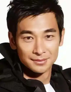2012年，赵文卓怒怼甄子丹：我在北京有10套房，就算赔上我的演艺生涯，我也要跟你死磕到底，让观众看
