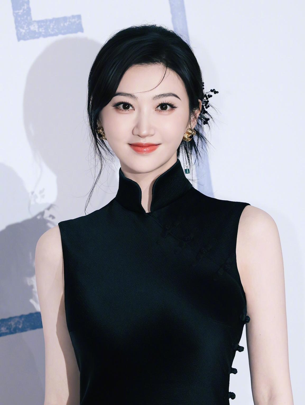 币圈大佬孙宇晨一篇6000字小作文，最炸裂的一句就是——私下管景甜叫“妈妈”。一