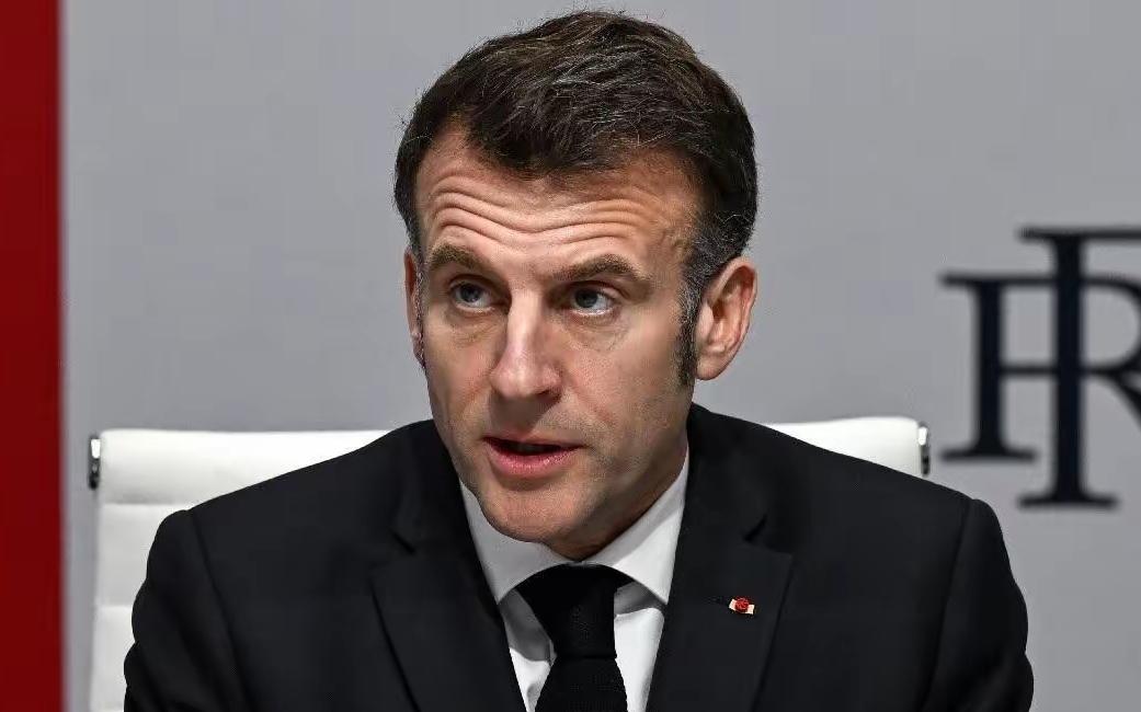 马克龙很聪明，他表示伊朗遭受到打击的时候，法国不知情也没有参与，现在马克龙也是想