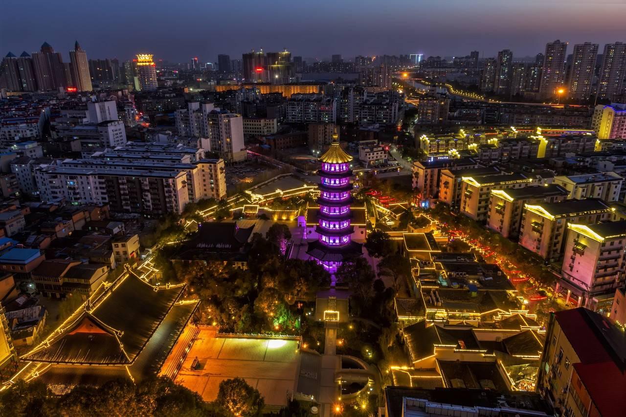 南昌2025年GDP达到8200亿！作为江西省会，南昌的发展一直备受瞩目！南