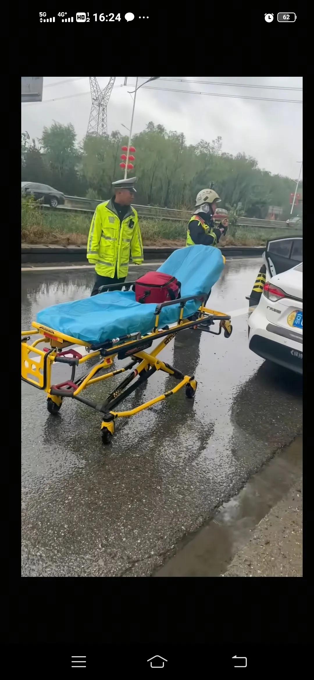 又嘎一个，兄弟们注意身体，别玩命了，北京大街上跑的雷凌，卡罗拉，轩逸！百分之九十