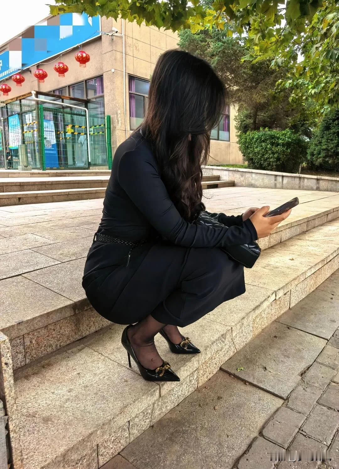 你过得好吗？很不好。我会想你，想到心酸难过。