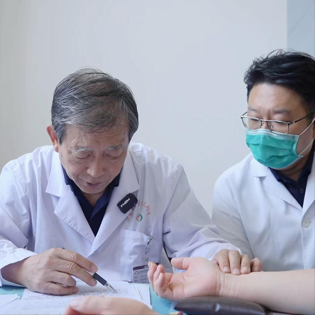 端午湿热交织，血压最易失控！师承周立华，行医多年，我劝三高人群别大意大家好，我