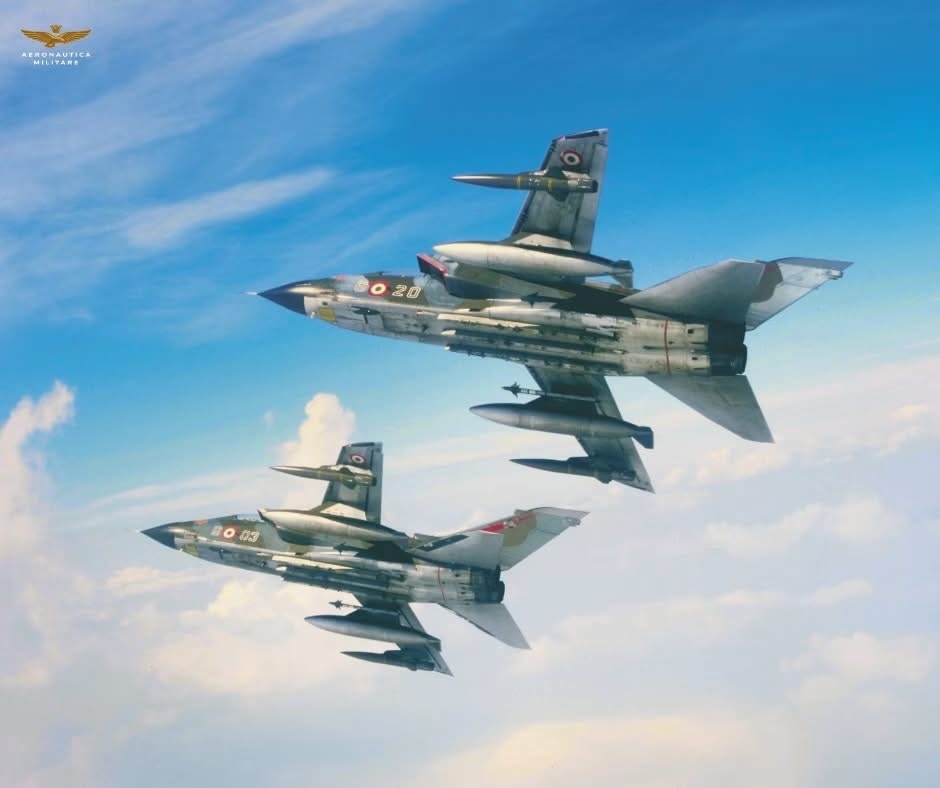 意大利空军（AM）狂风空对空摄影老图狂风tornadoPhotocredit