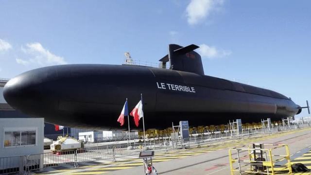 解放军大型反潜巡逻机南海锁定目标,时间巧合,让美国、法国后怕