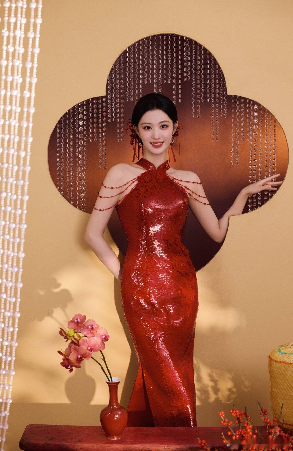 王楚然春晚是战国袍造型好一个古风美人