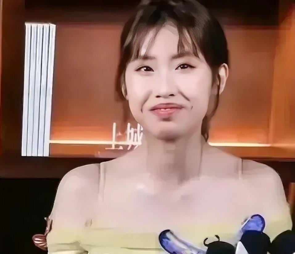 我真的不明白了，看到徐帆19岁的女儿，我不明白那么有钱为什么还要就给女儿一