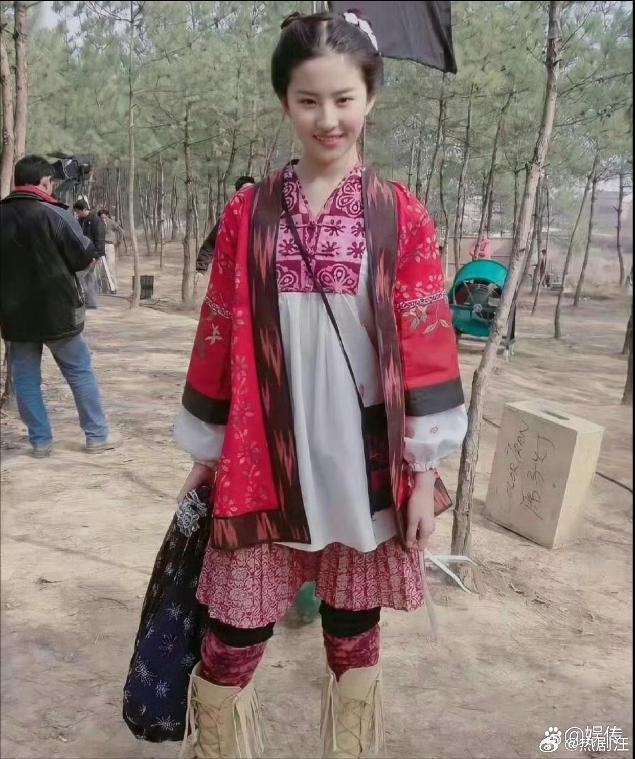 事实证明，演员选对角色真的太重要了！当年刘亦菲差点就要饰演阿奴这角色了，还好导演