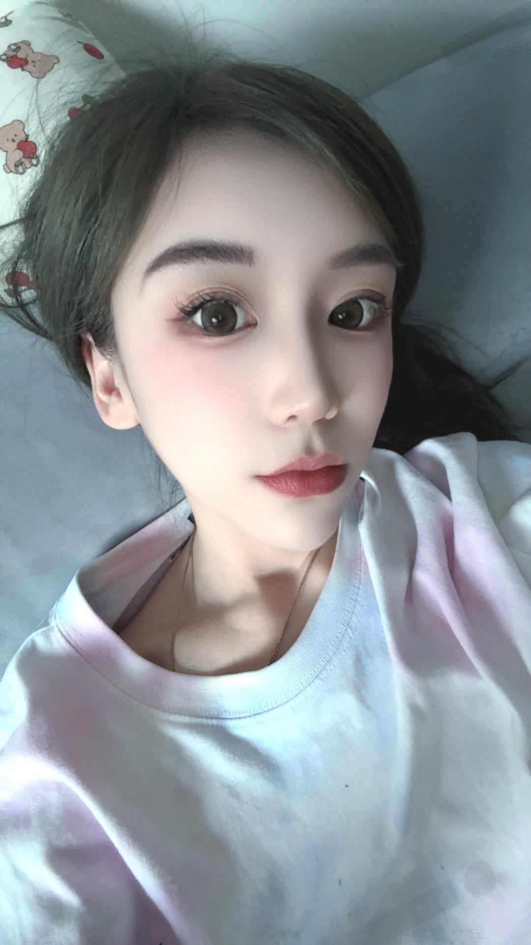 沉浸在抖音的美颜里无法自拔哈哈哈哈哈哈哈​​​