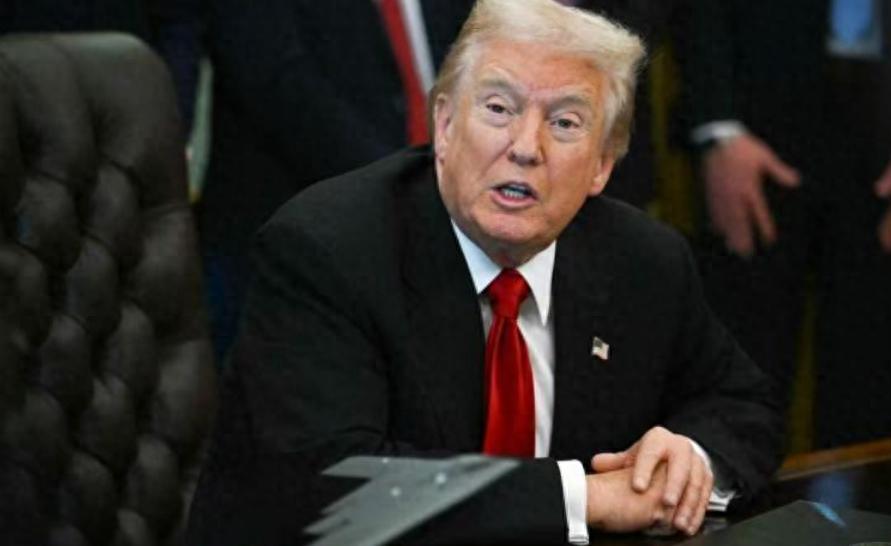 不得不说，美国人这出戏演得真绝！特朗普大笔一挥刚签完涉台法案，他手下的财长就对