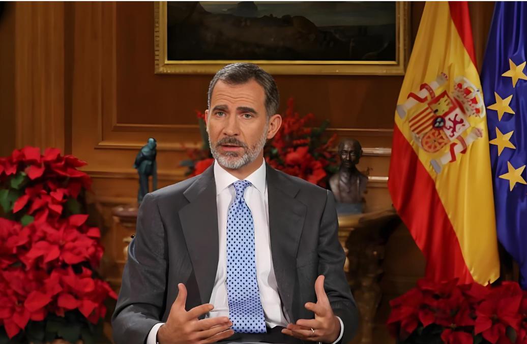 西班牙国王费利佩六世，竟然破天荒低头了！他最近说的一番话，直接在全世界吵翻了天，