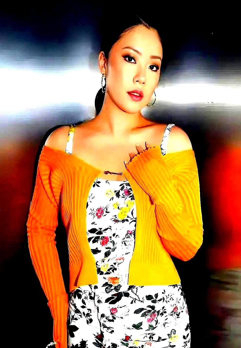 你身边最不起眼的人，可能才是真大佬。热播剧《四喜》这大结局可太秀了。一家快倒