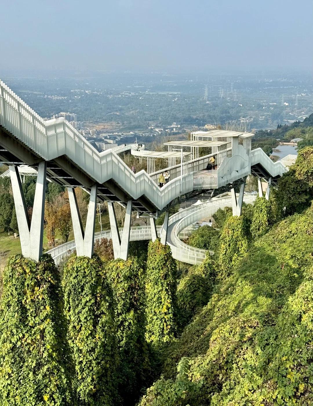 城市里最美☁️高空徒步路线！重点是免费🆓冬日阳光可别只想着晒太阳🌞这条超