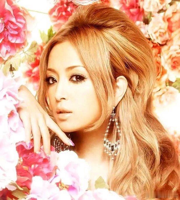 主办方收了歌迷一千多万的票钱，最后却让滨崎步一个人在空旷的舞台上孤零零地完成了整