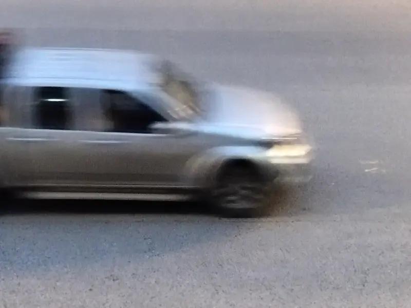 广东佛山这起“女子被抢后驾车追击劫匪致一死两伤”的案件太让人解气了！2026年1