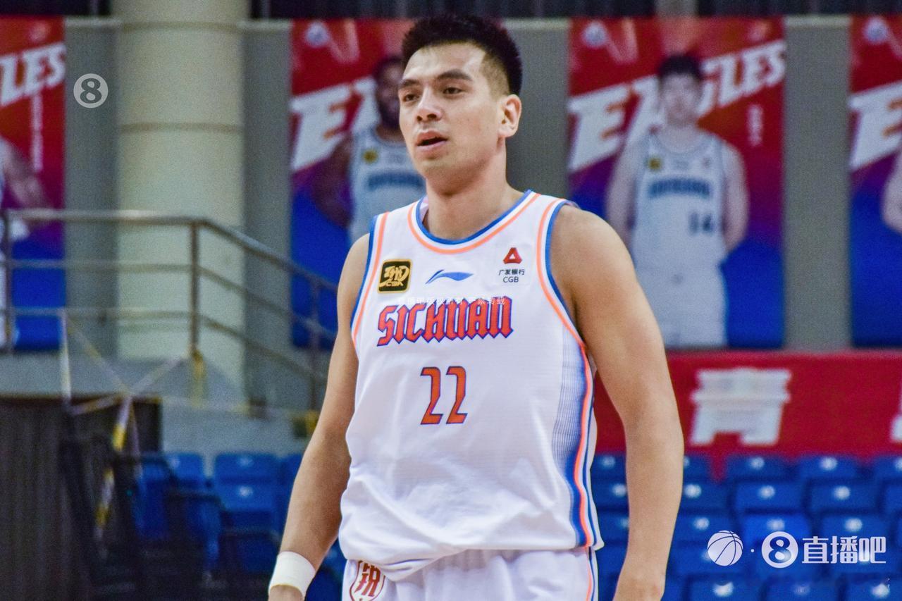 四川男篮完成注册，股权和经济问题应该得到解决，萨姆纳再次成为焦点四川男篮的