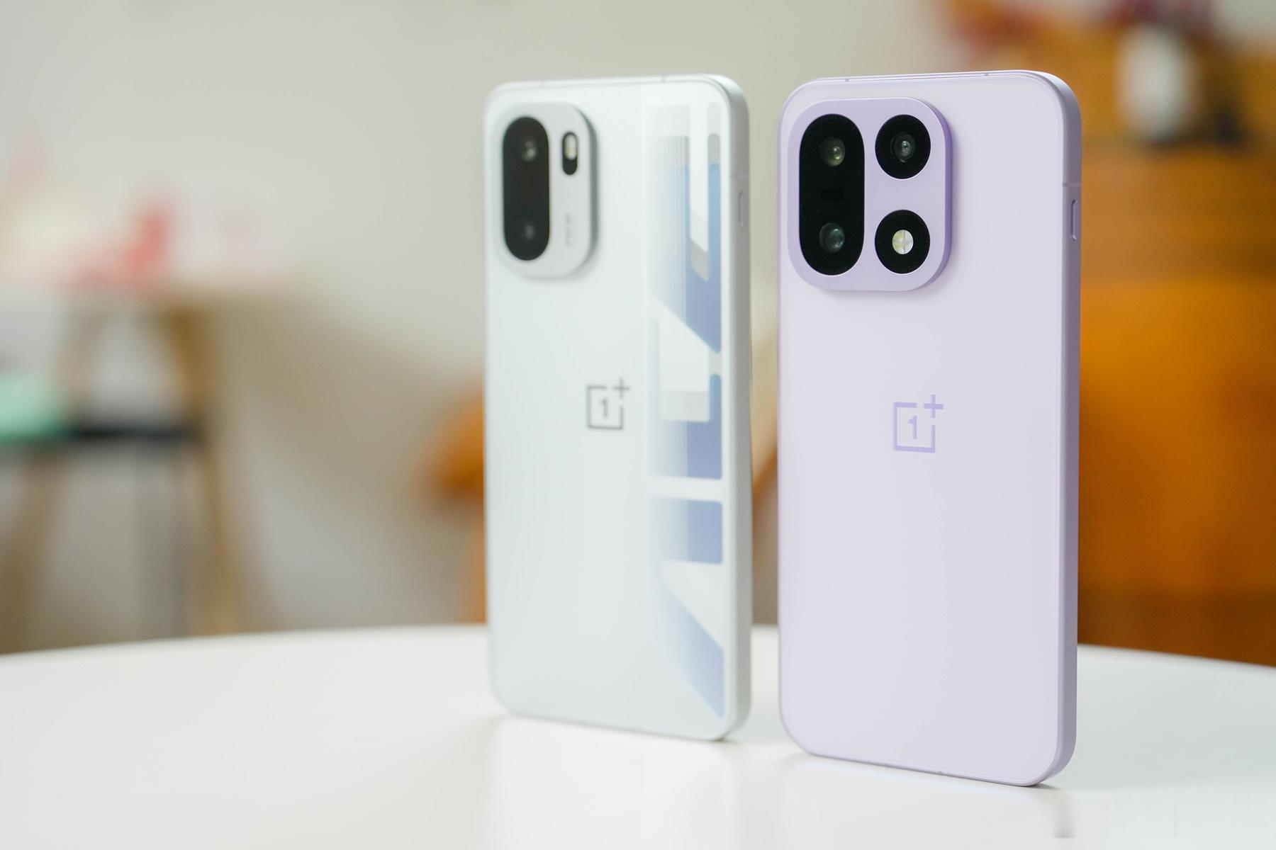 有点东西一加15和一加Ace6是目前中端机的优秀选择，预算多喜欢摄影的，必