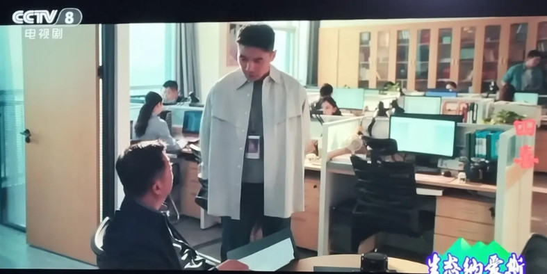 前两天看到网友说——这么多年看不到这种事儿了，央八居然又开始了。今天看《四喜》