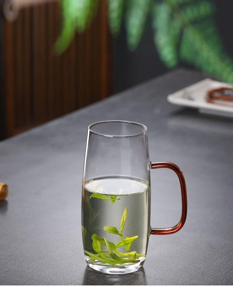 冷知识：玻璃水杯别骤冷骤热，温差过大易炸裂，日常使用多留意玻璃杯炸裂这事儿，
