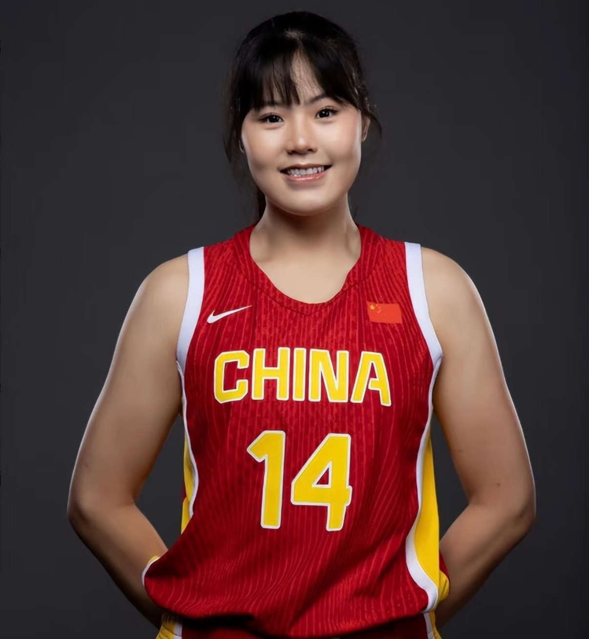 李月汝护照补办①事发时间为9月2日，事发地点美国，正值女篮世界杯报名截止阶段。