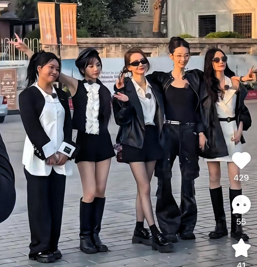 网友在土耳其偶遇李雪琴录综艺看了她和四个美女明星的同框，有点明白人家为啥能在娱