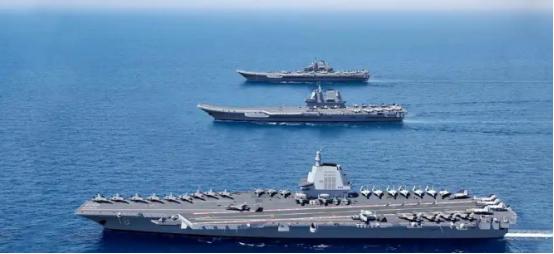 军事专家戴旭最近说了句大实话，极其扎心。咱们航母下水，五代机满天飞，导弹快到没影